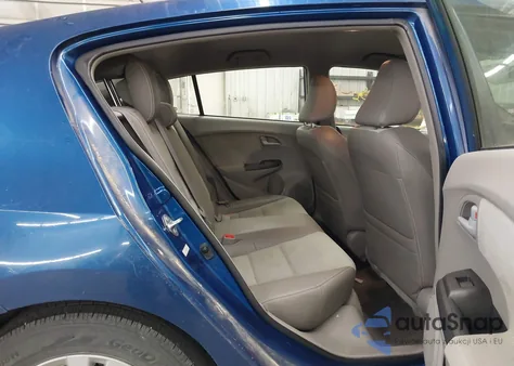 2013 Honda Insight Ex z USA, uszkodzony, nr VIN JHMZE2H76DS001104